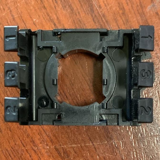 Hägglunds  576 6912-001 Adaptador de tres módulos 233E