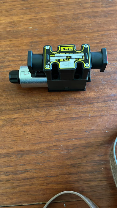 Parker valvula direccional solenoide 24 VDC / 5000PSI D1VW020BNJC