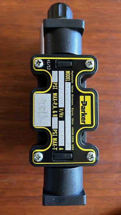 Parker valvula direccional solenoide 24 VDC / 5000PSI D1VW020BNJC